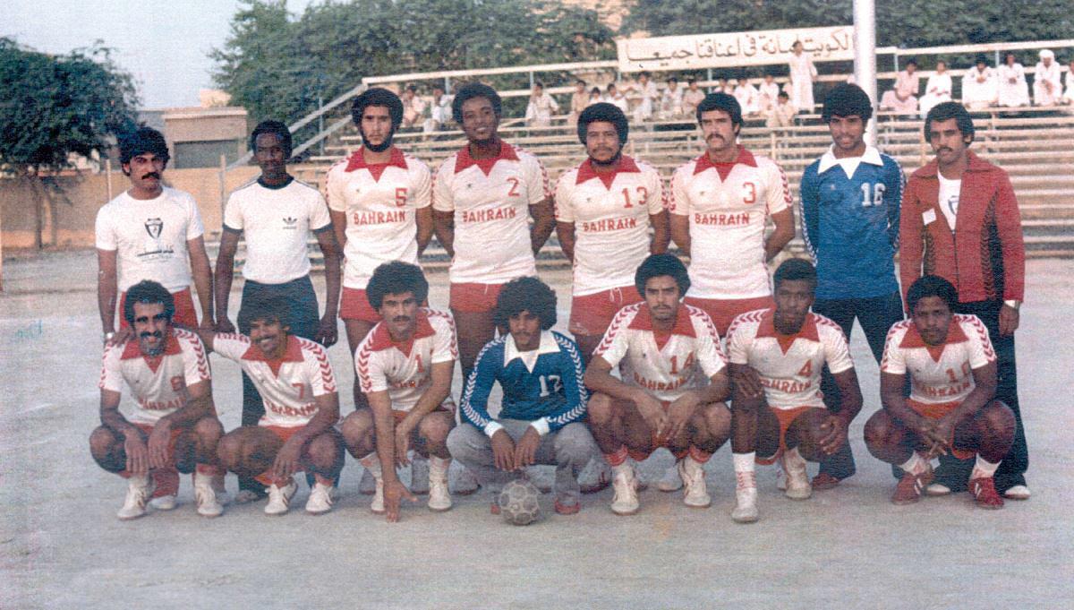 من مشاركة المنتخب البحريني في يطولة " كأس فلسطين " كأس العرب في دولة الكويت